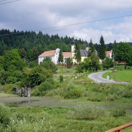 In Near Kama Nik Trail Feriehus *