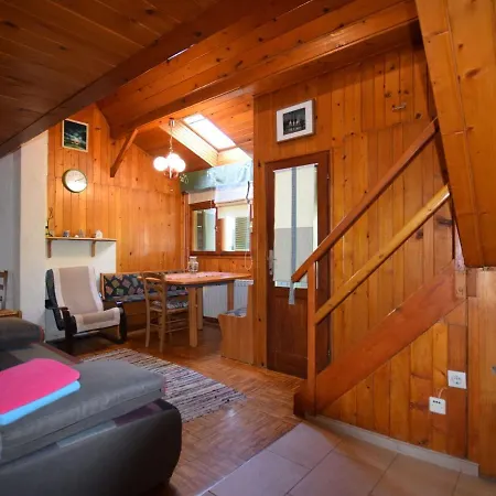 In Near Kama Nik Trail *