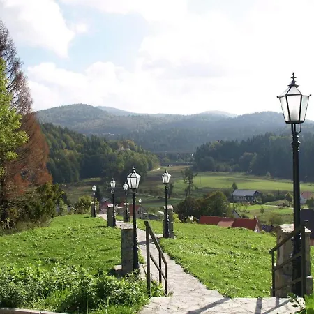 In Near Kama Nik Trail *