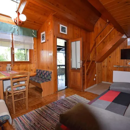 In Near Kama Nik Trail